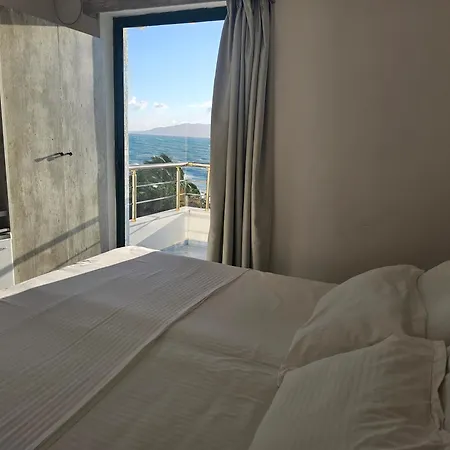 1bed Beachfront With Seaview Balcony - 5mintobeach *