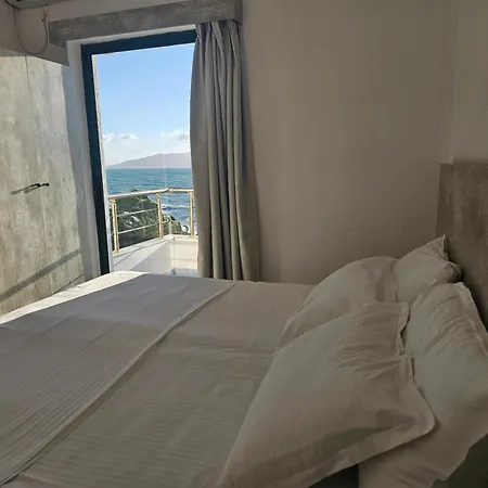 1bed Beachfront With Seaview Balcony - 5mintobeach *
