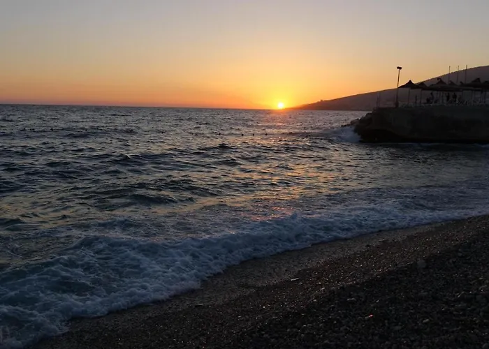 1bed Beachfront With Seaview Balcony - 5mintobeach