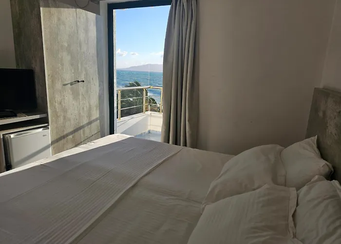 1bed Beachfront With Seaview Balcony - 5mintobeach *